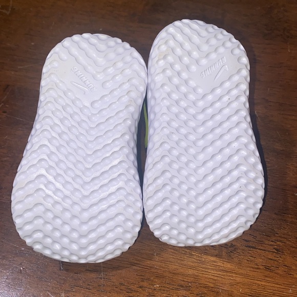 NWT Nike Baby Revolution 5 Velcro Running Shoe - Picture 4 of 7